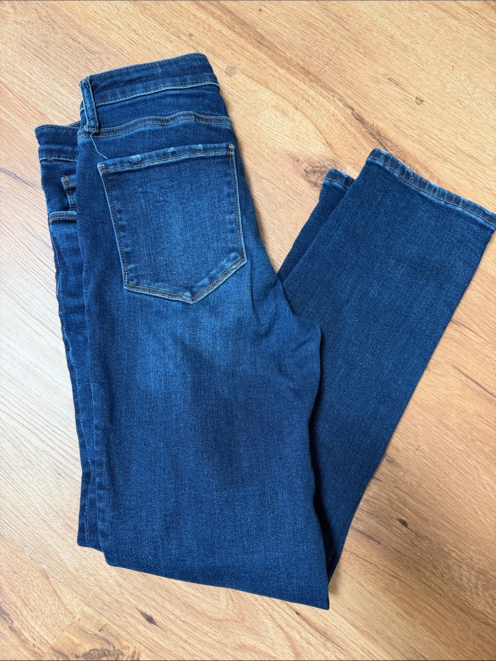 Kut from the Kloth Straight Leg Dark Blue Jeans, size 6 - Picture 2 of 4